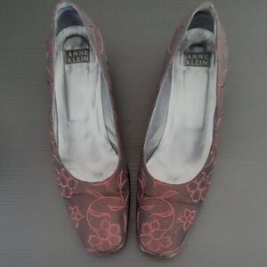 Anne Klein Burgundy Pumps with Floral Embroidery